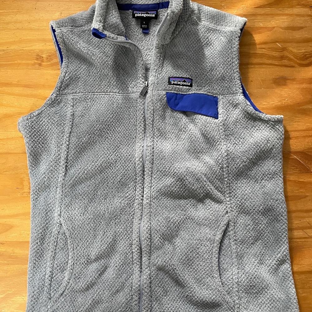 Patagonia Gray Fleece Vest with Blue Highlights